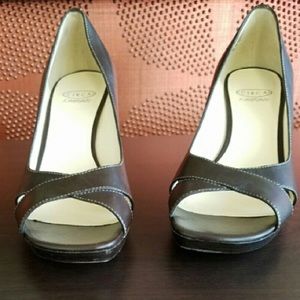 Circa Joan & David Classic Wedge Shoe